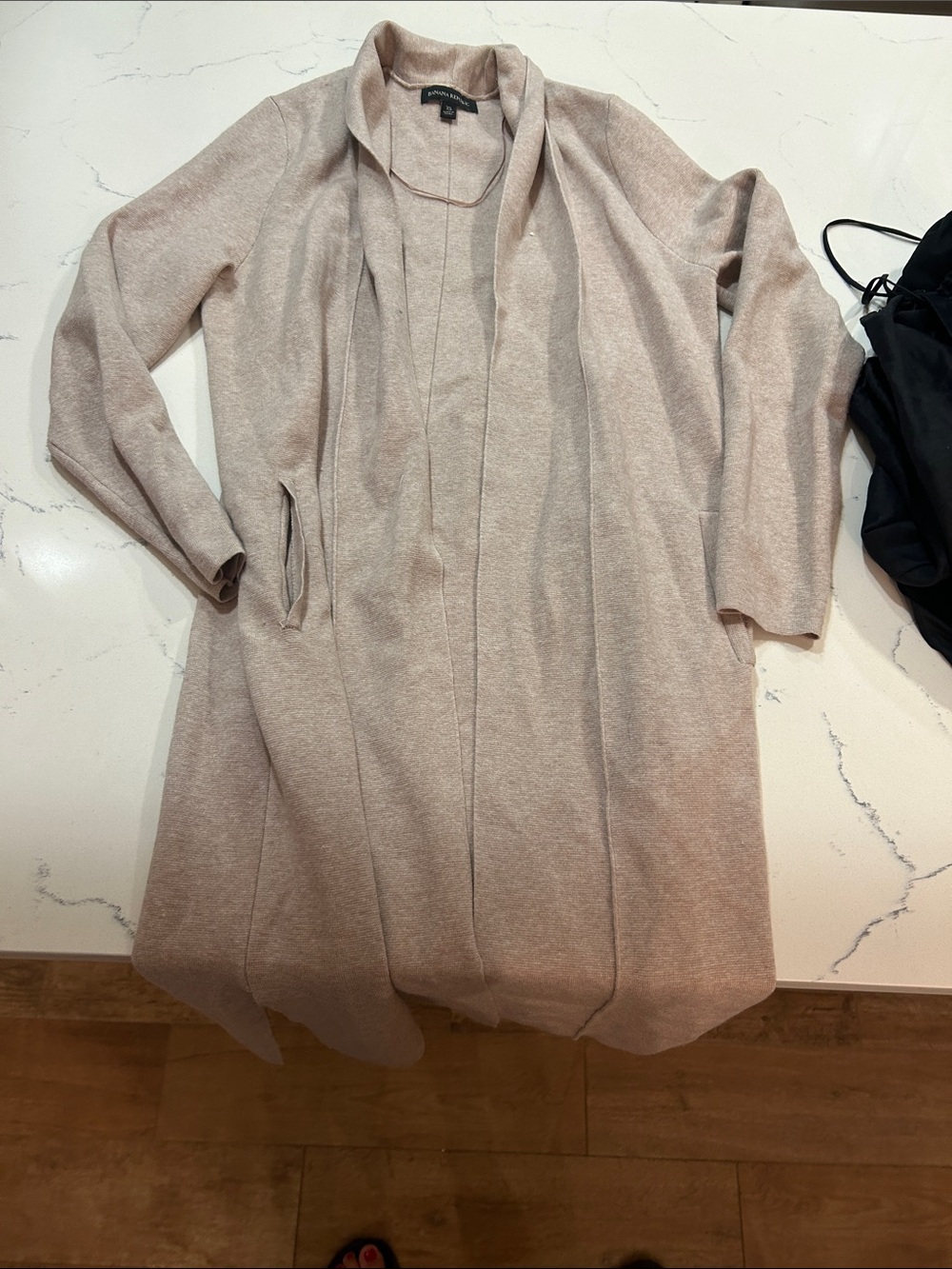 Banana Republic Size XS Long Open Front Dress Coat — Light Beige and top
